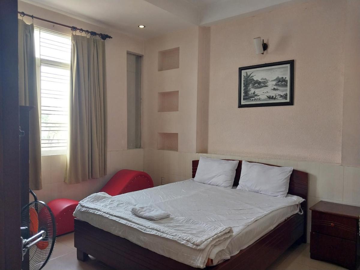 Khach San Mai Hoang 2 Hotel Ho Chi Minh City Exterior photo